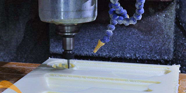 CNC router for plastic designs